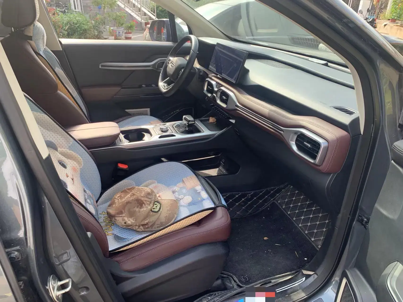 2022 GEELY OKAVANGO thumbnail 2