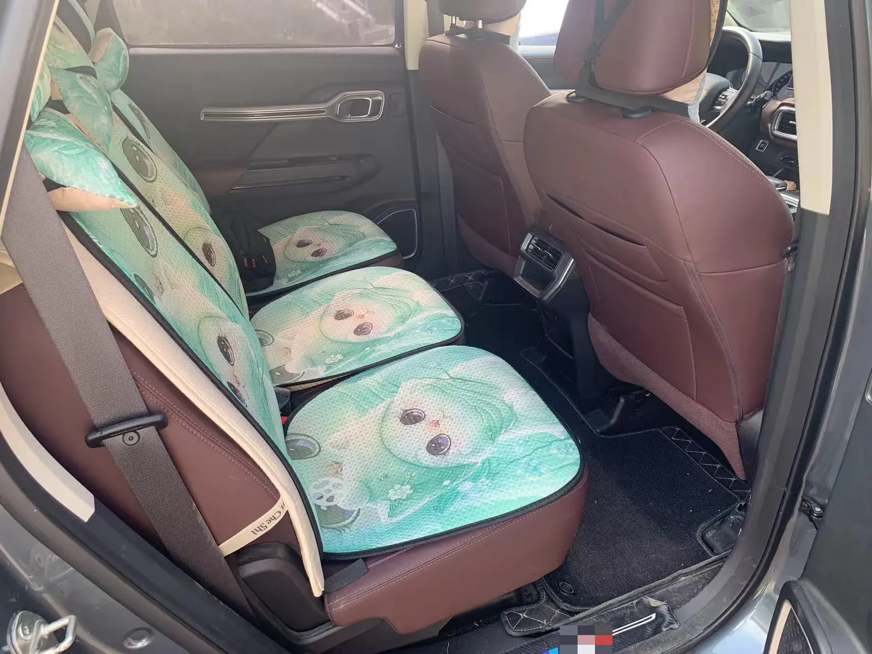 2022 GEELY OKAVANGO thumbnail 3