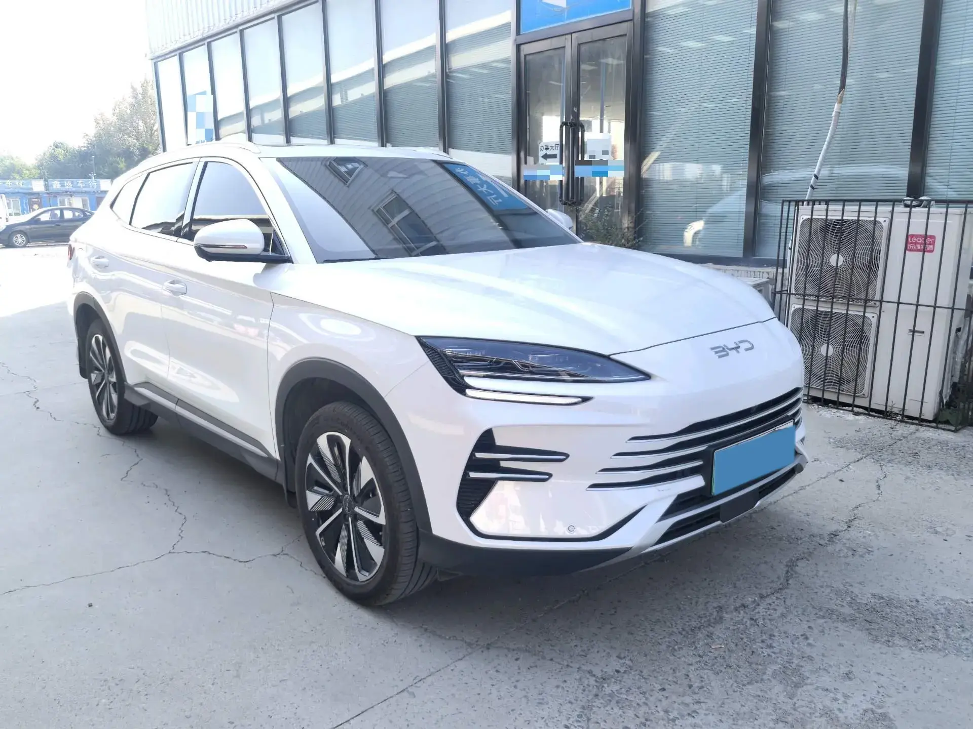 2025 BYD SONG thumbnail 2