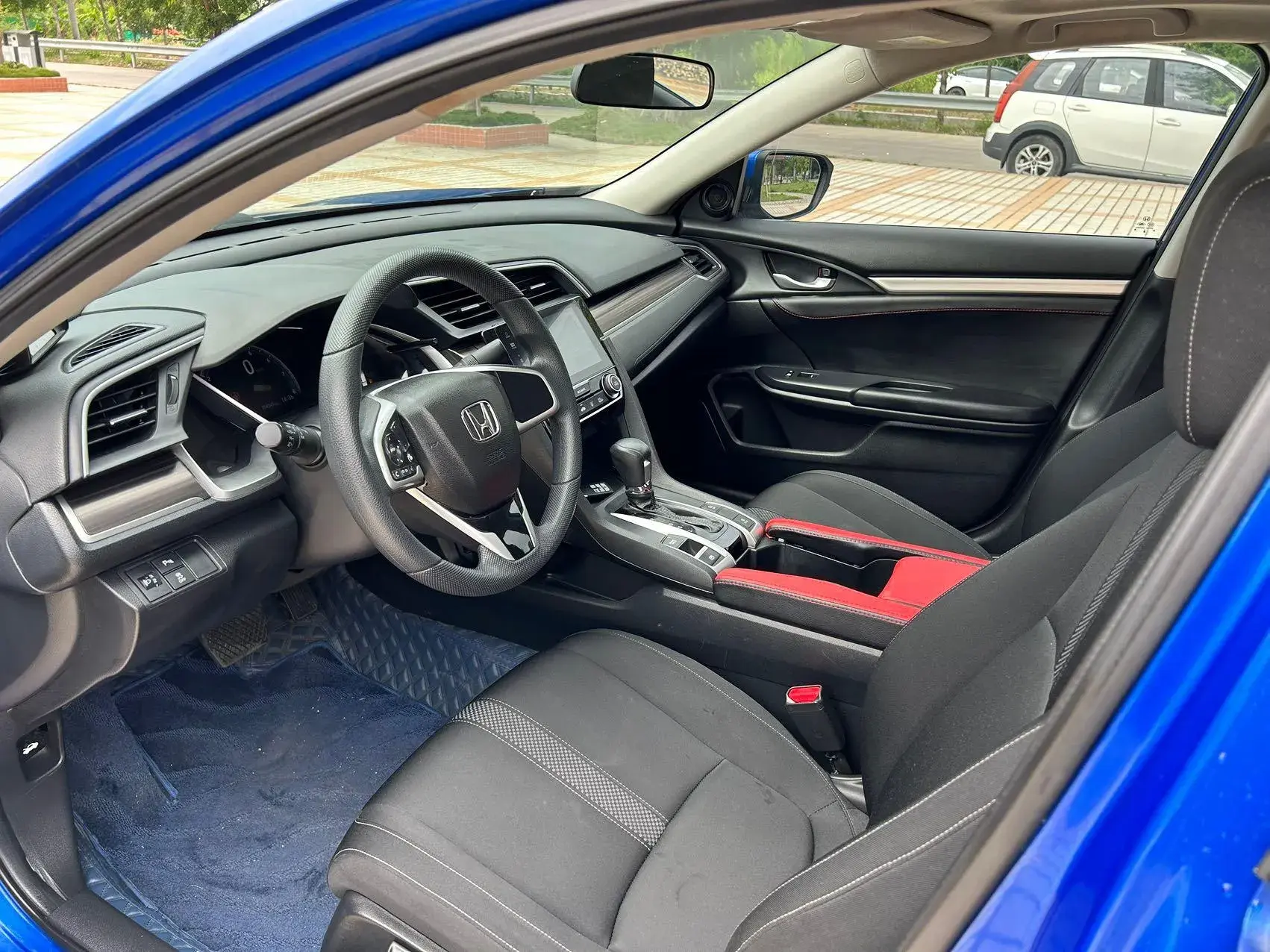 2019 HONDA CIVIC thumbnail 4