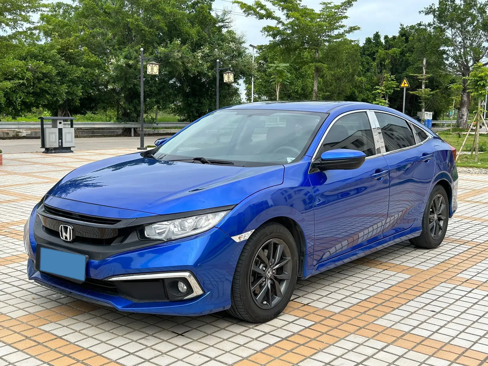 2019 HONDA CIVIC view 1