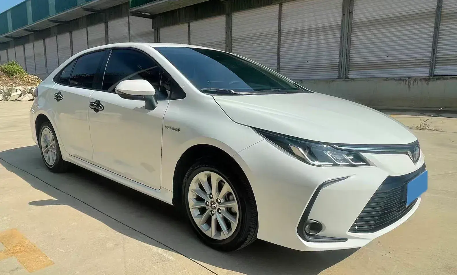 2021 TOYOTA COROLLA thumbnail 3