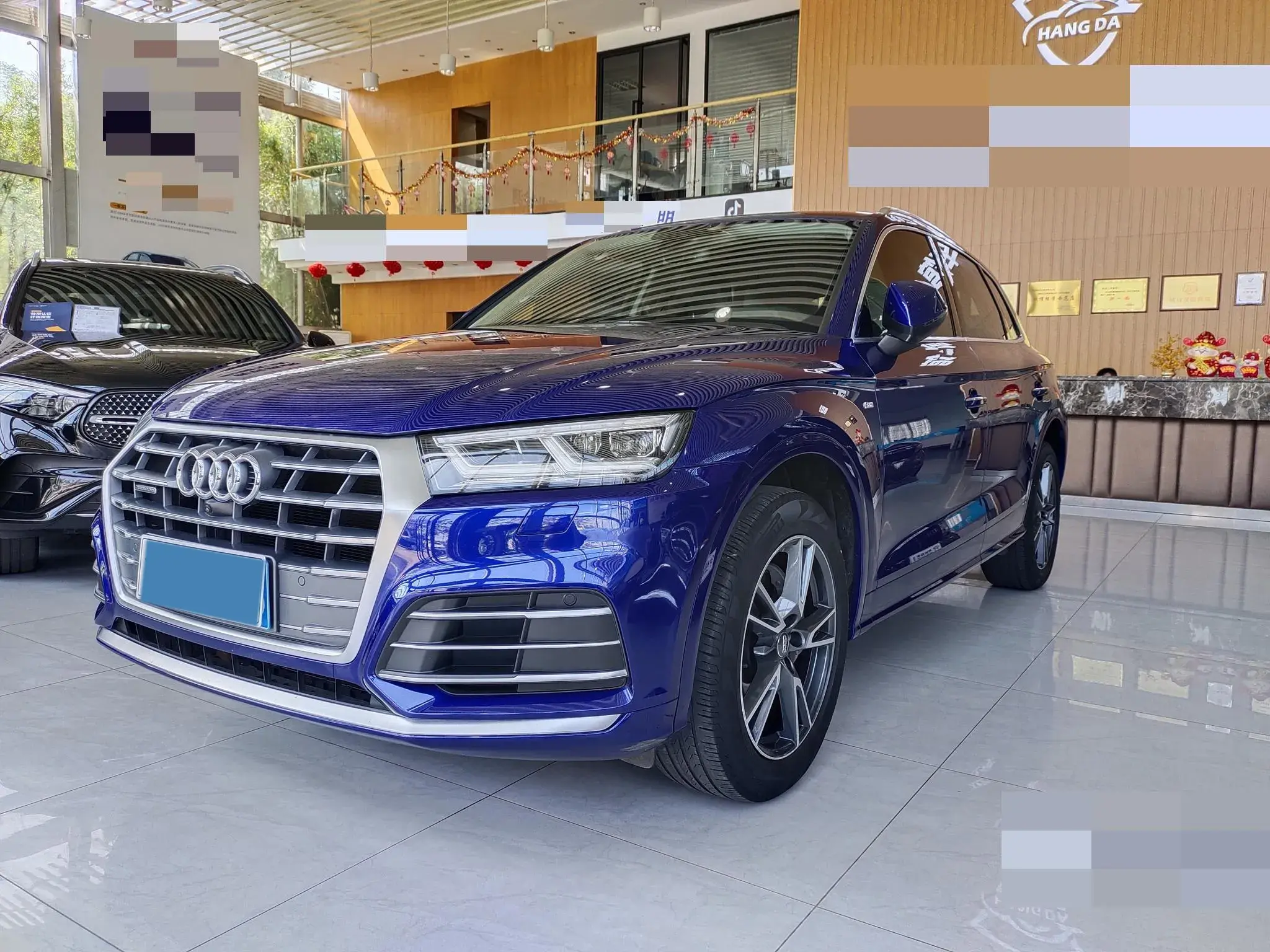 2020 AUDI Q5L view 1