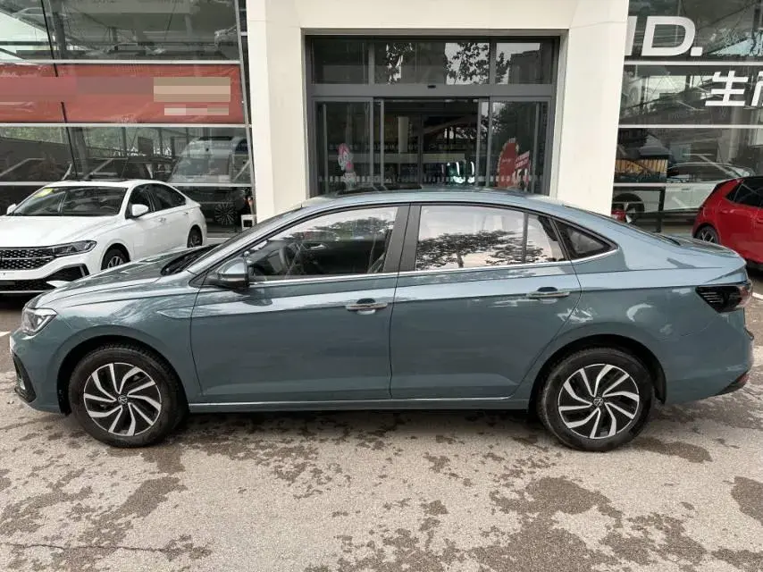 2023 VOLKSWAGEN LAVIDA thumbnail 2