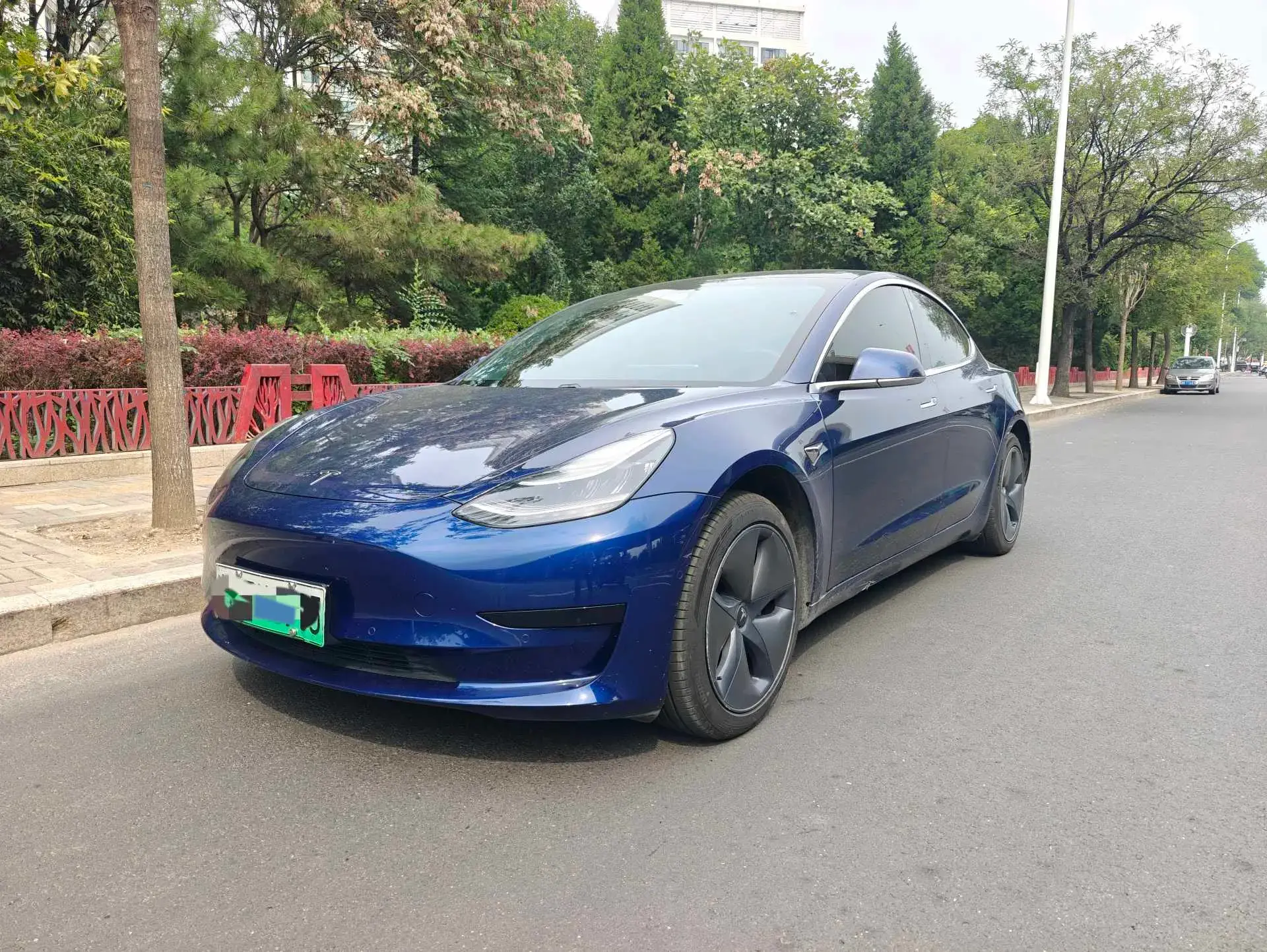 2020 TESLA MODEL view 1
