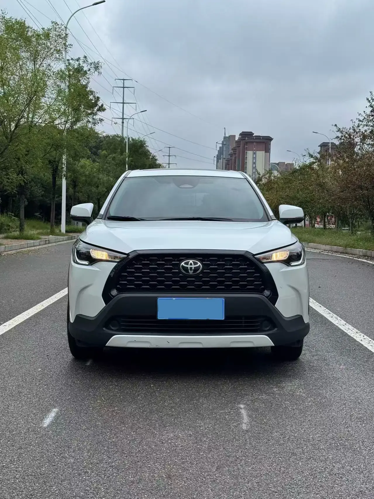 2023 TOYOTA COROLLA thumbnail 2