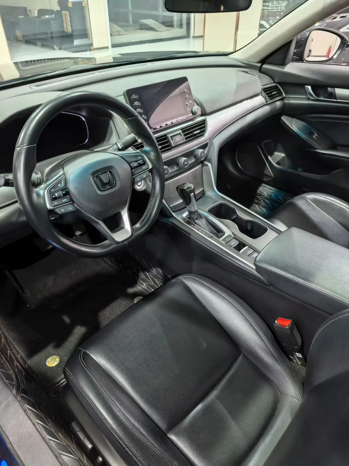 2018 HONDA ACCORD thumbnail 4