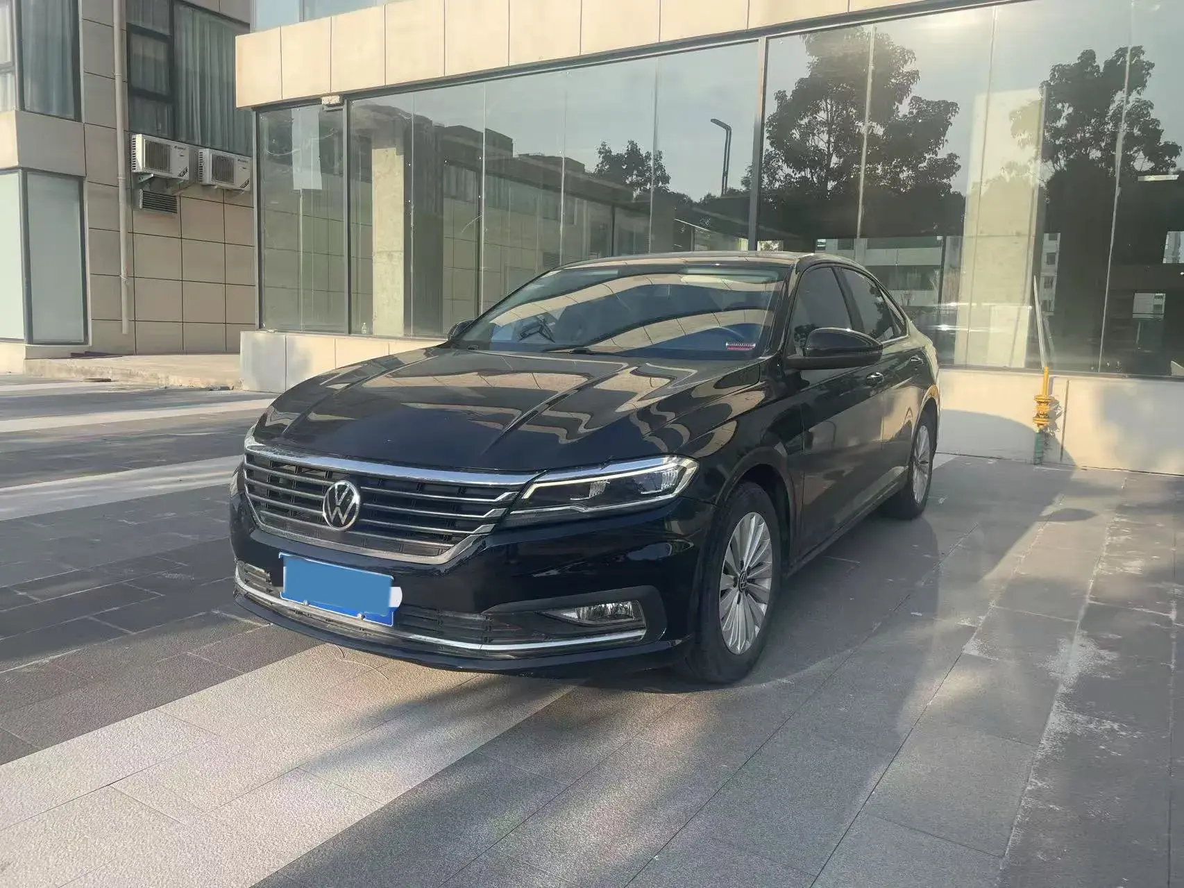 2021 VOLKSWAGEN LAVIDA view 1