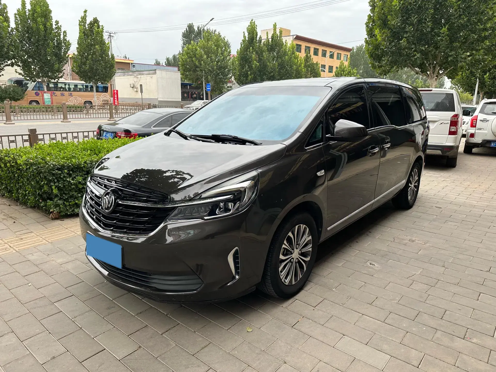 2021 BUICK GL8 view 1