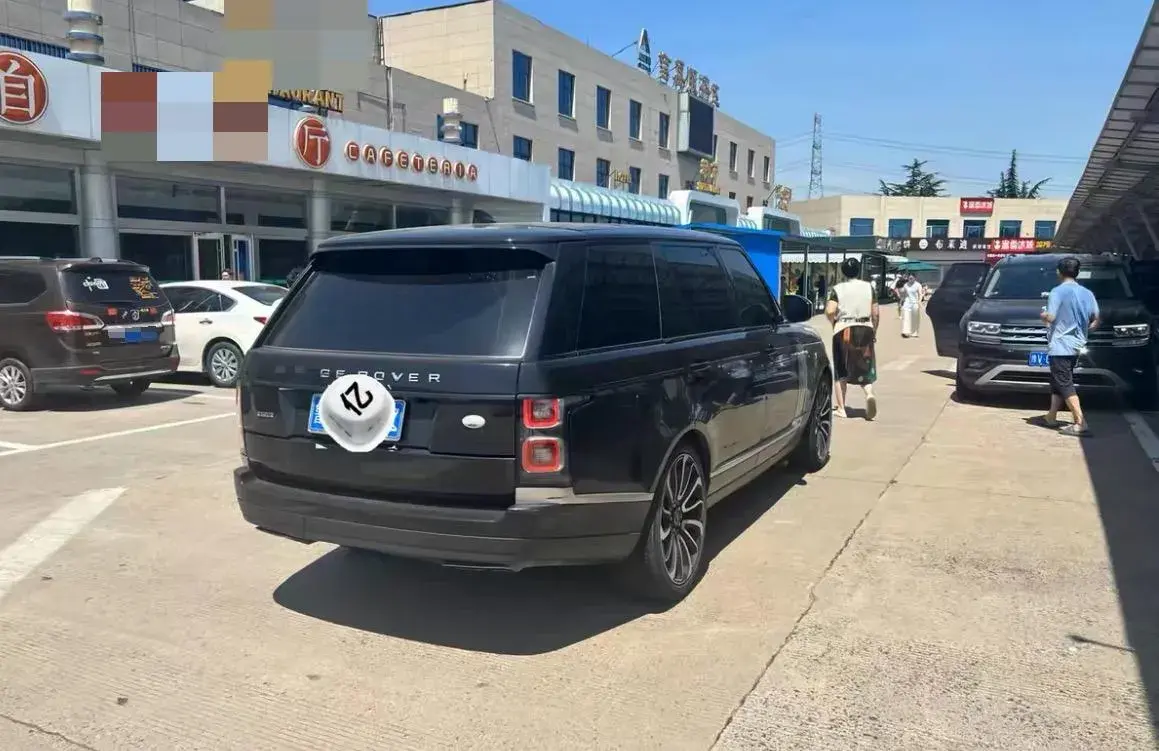 2018 LAND ROVER thumbnail 4