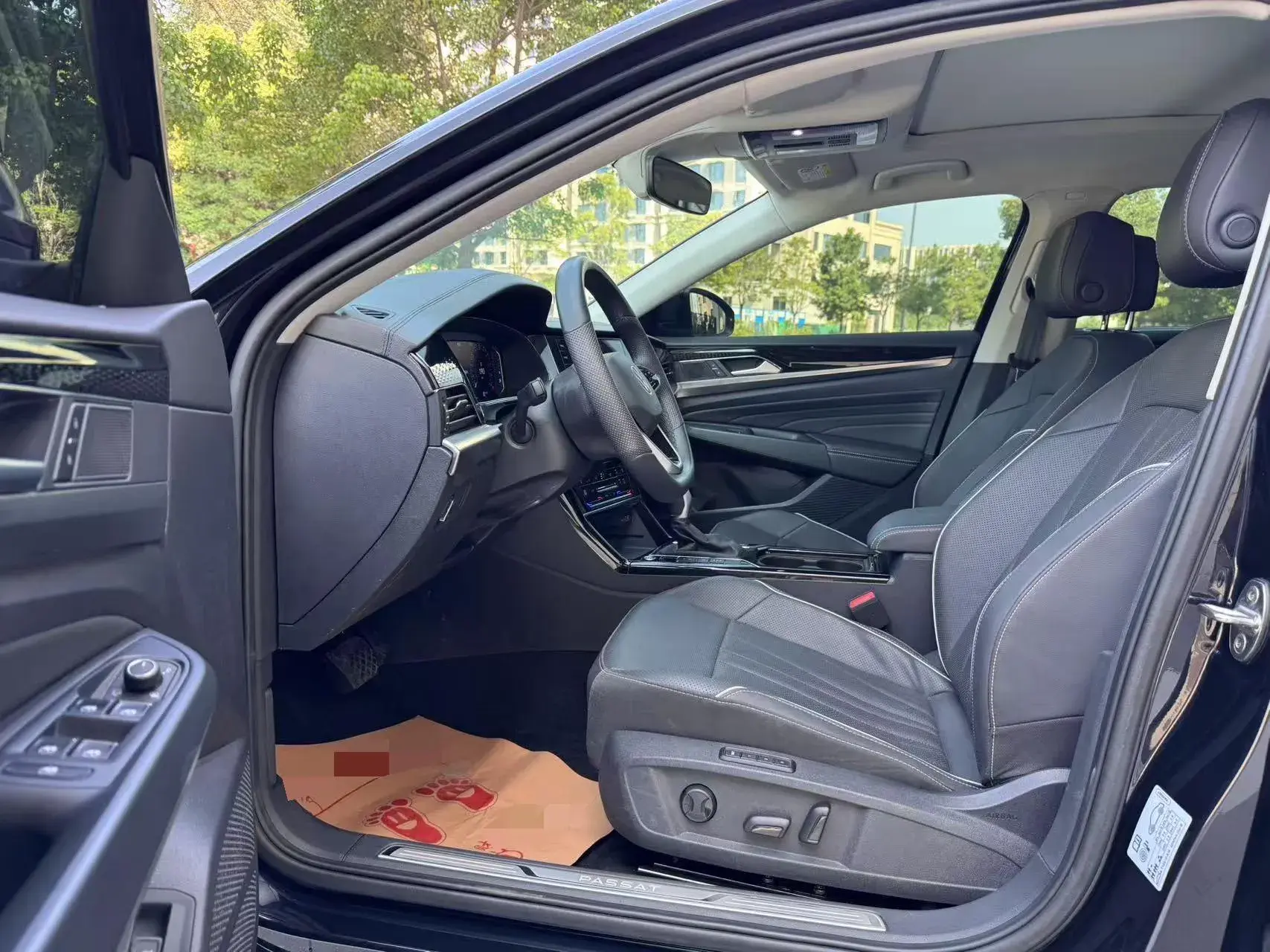 2024 VOLKSWAGEN PASSAT thumbnail 4