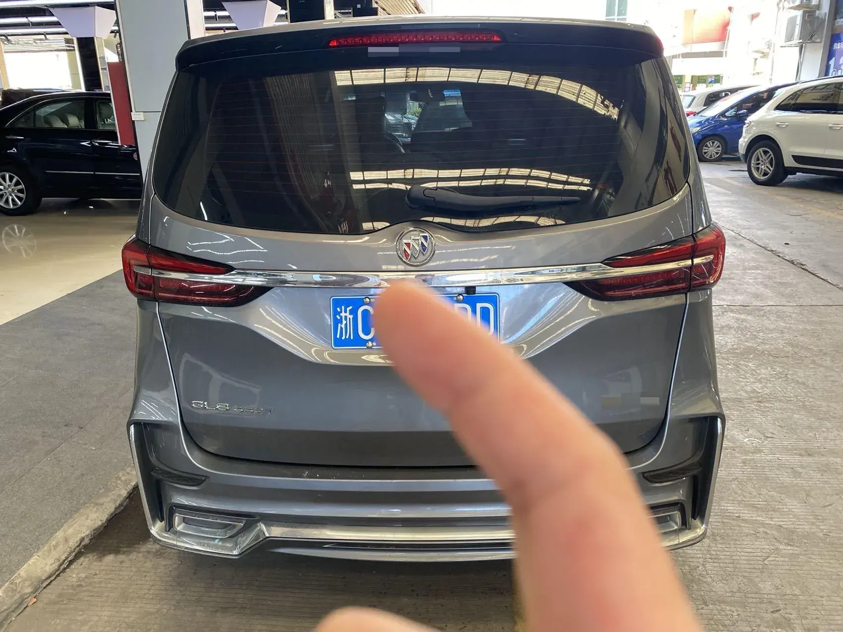 2021 BUICK GL8 thumbnail 3