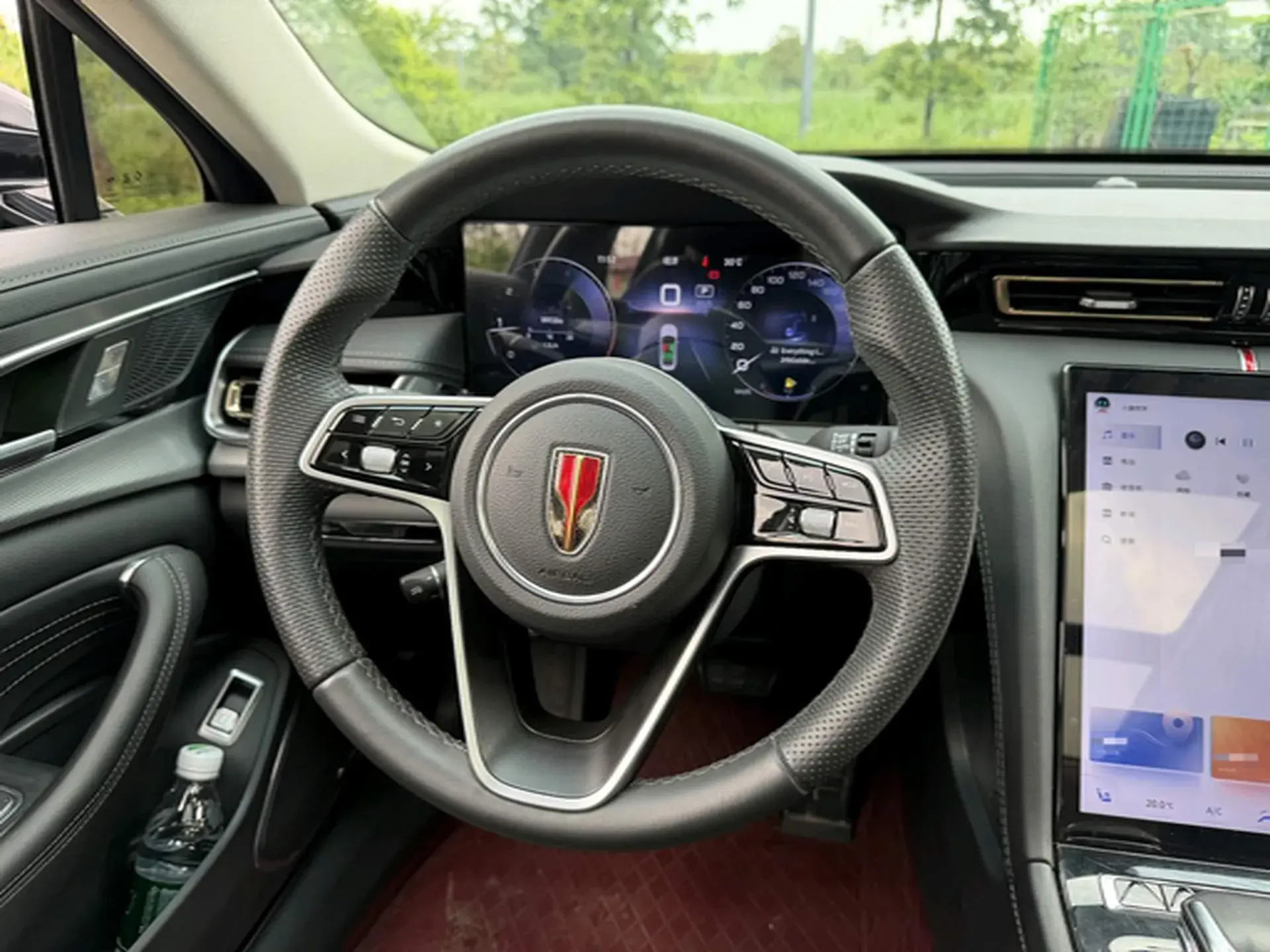 2023 HONGQI H5 thumbnail 2