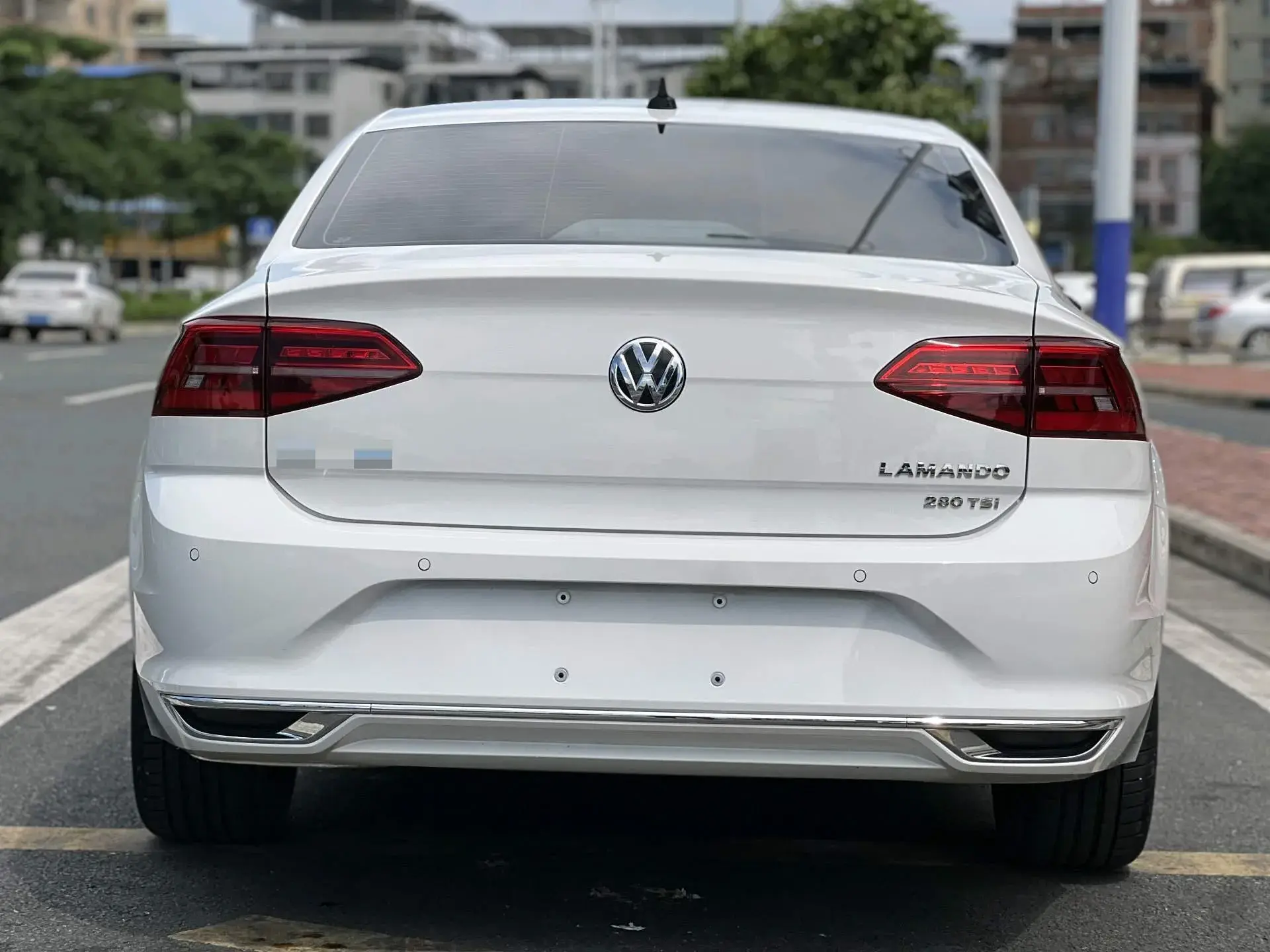 2021 VOLKSWAGEN LAMANDO thumbnail 4