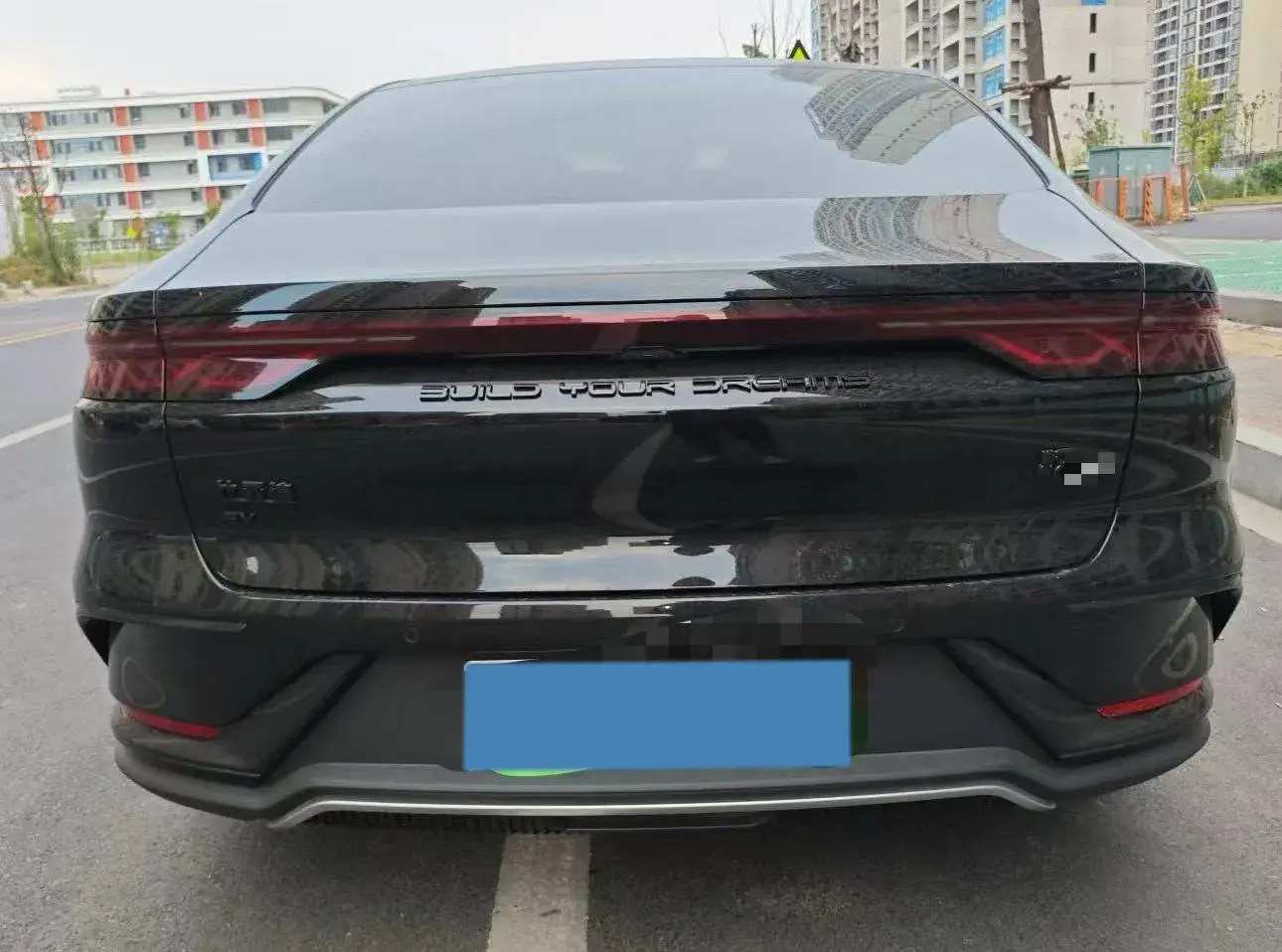 2025 BYD HAN thumbnail 3