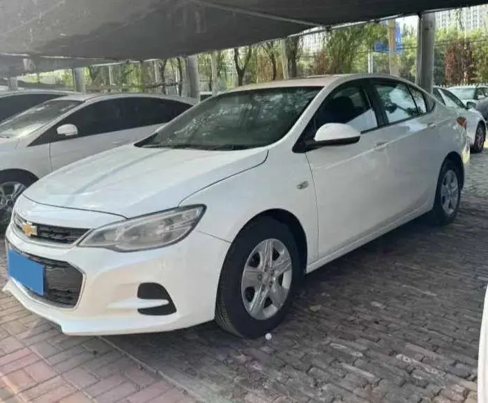 2019 CHEVROLET CAVALIER view 1