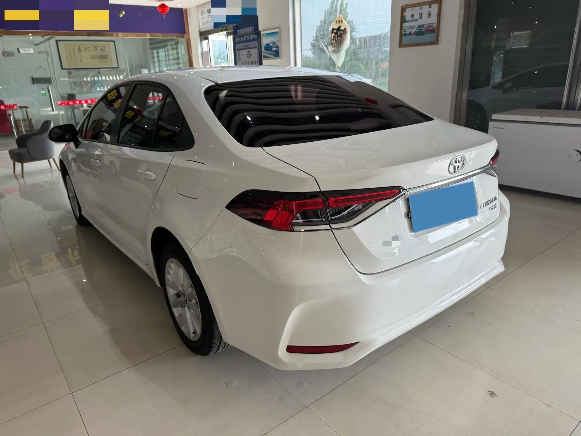 2021 TOYOTA COROLLA thumbnail 4