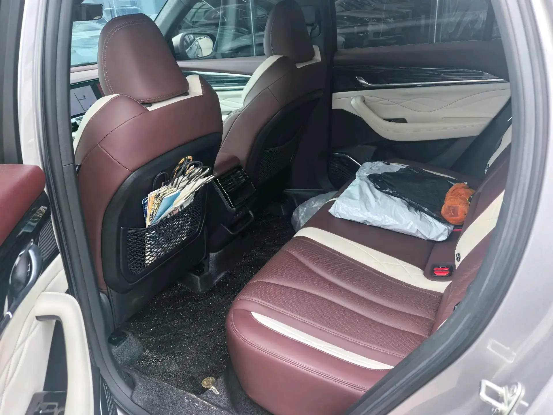 2024 GEELY MONJARO thumbnail 3