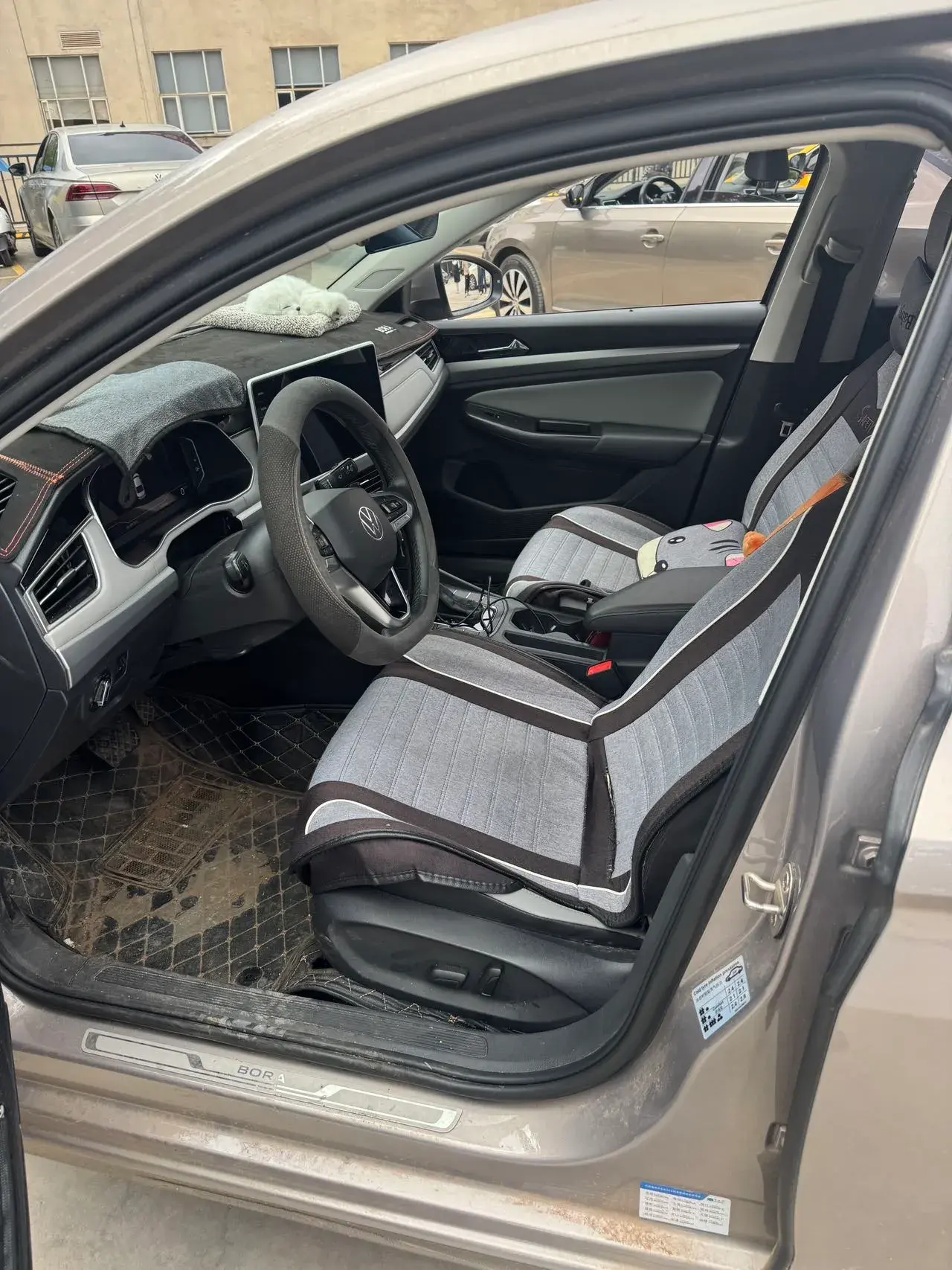 2023 VOLKSWAGEN BORA thumbnail 2