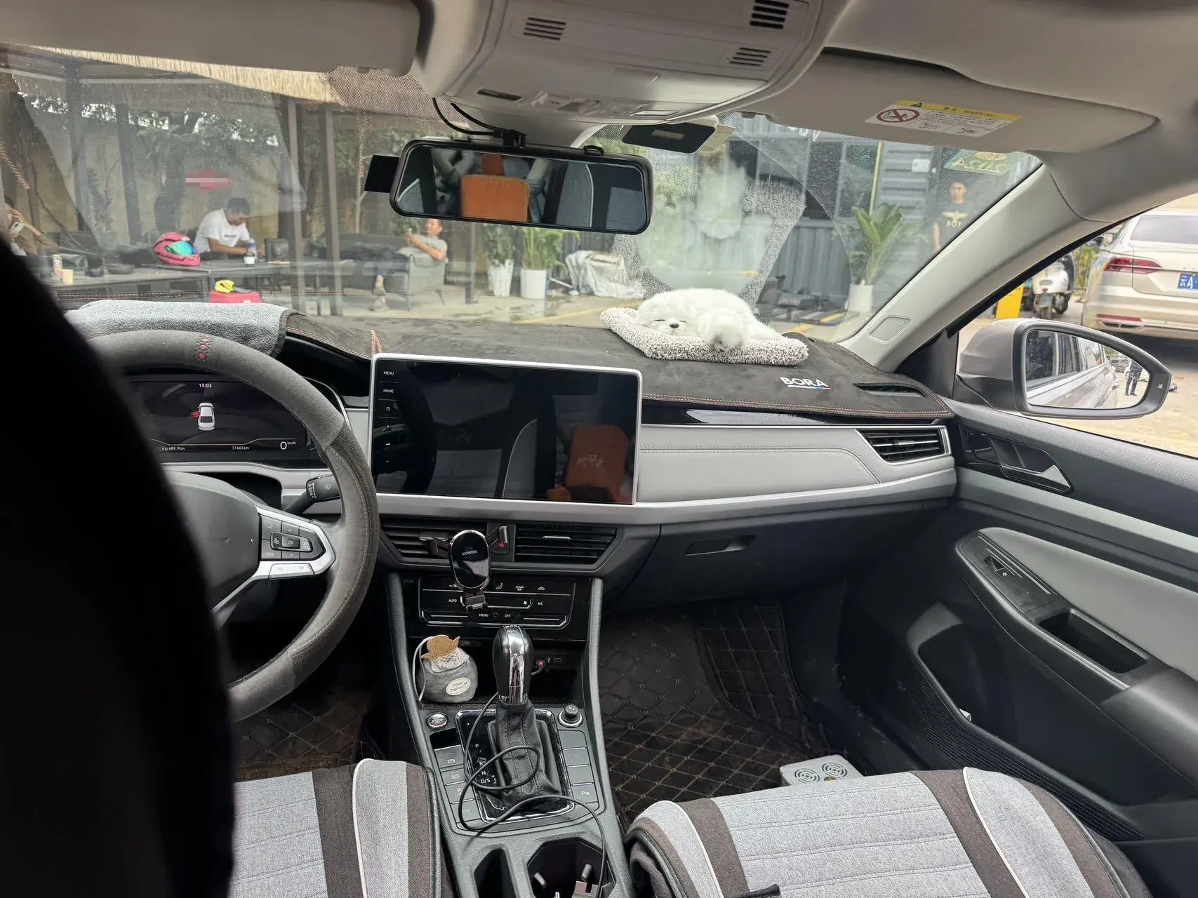 2023 VOLKSWAGEN BORA thumbnail 4