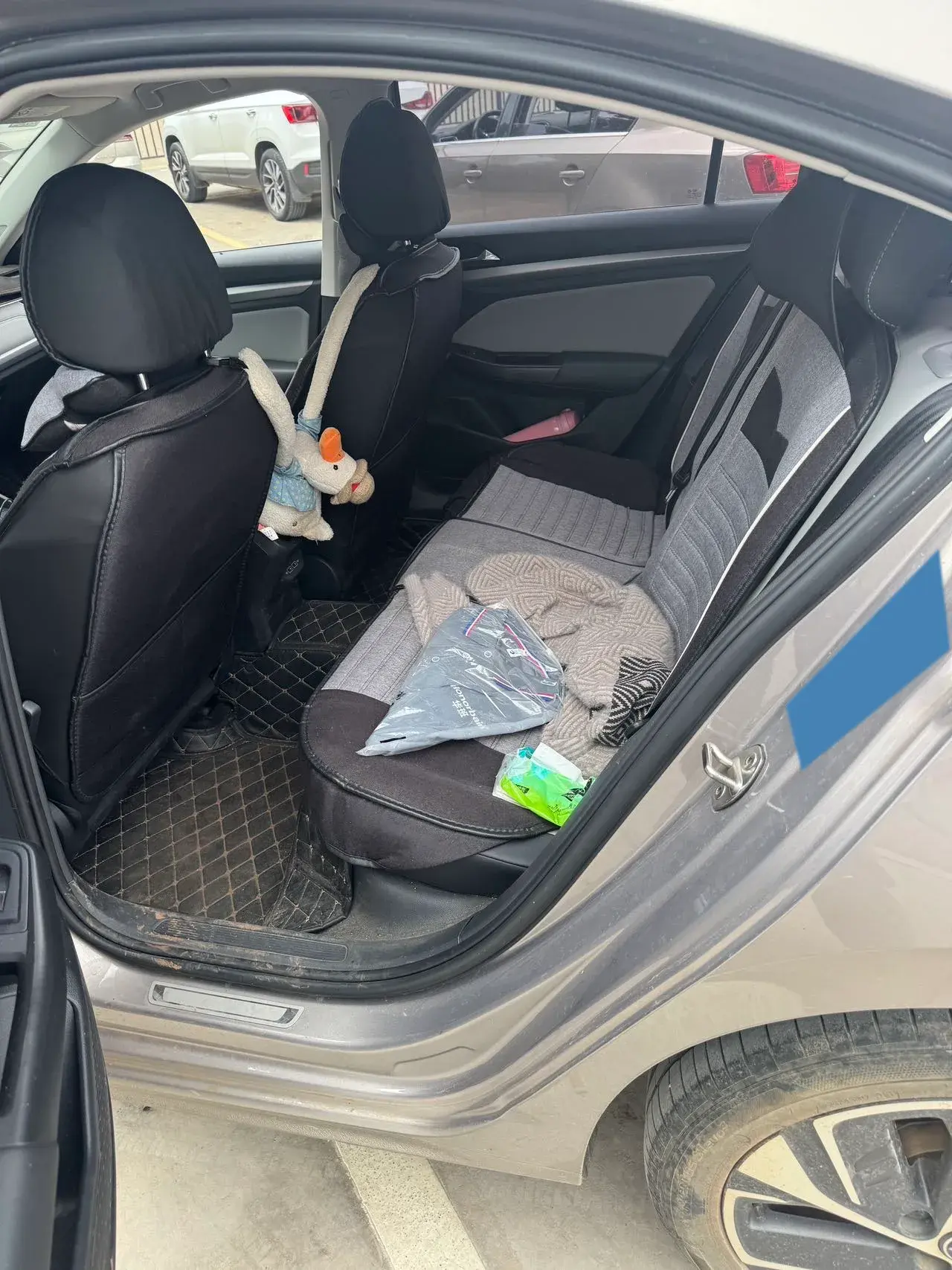 2023 VOLKSWAGEN BORA thumbnail 3