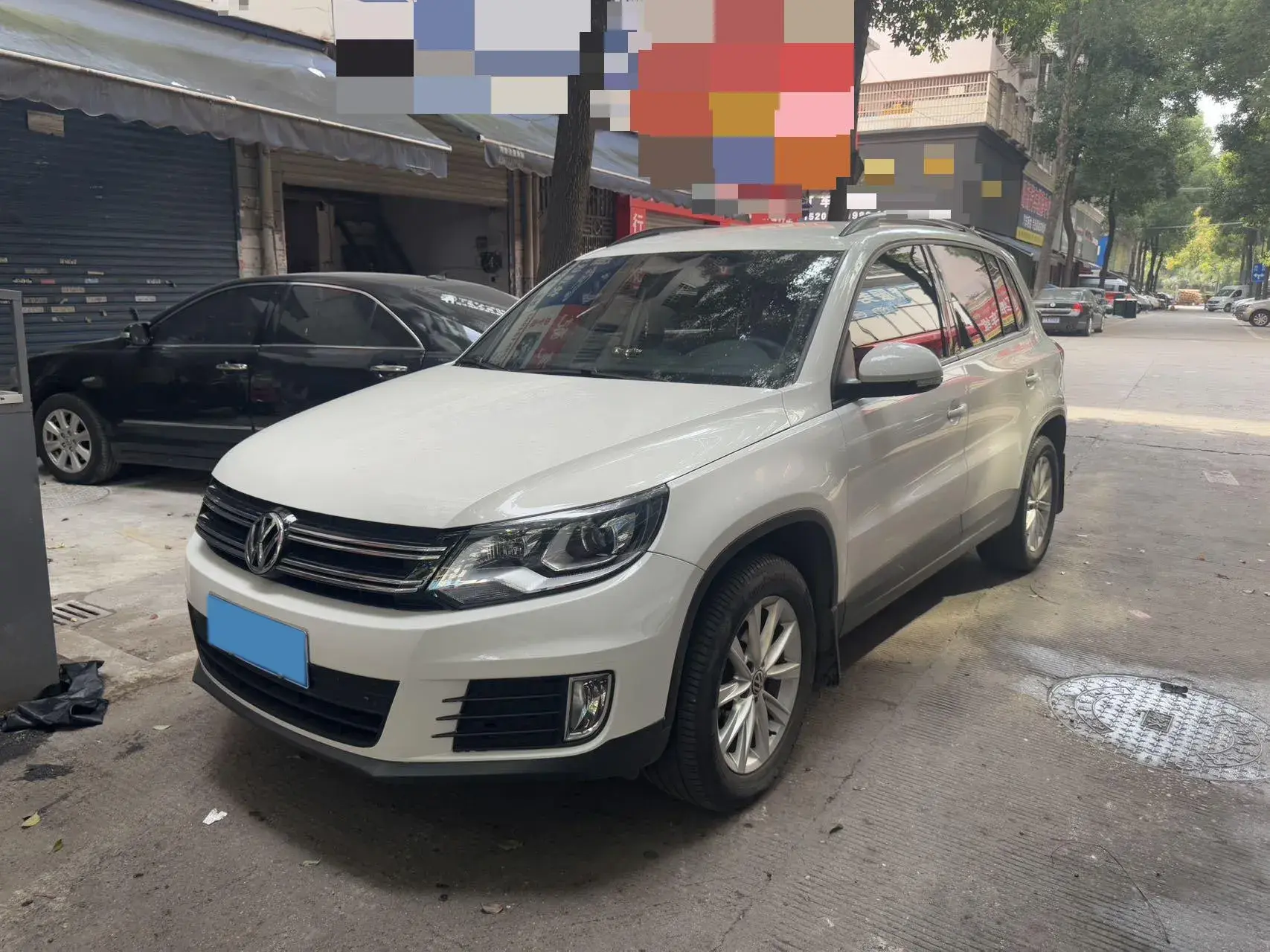 2017 VOLKSWAGEN TIGUAN view 1