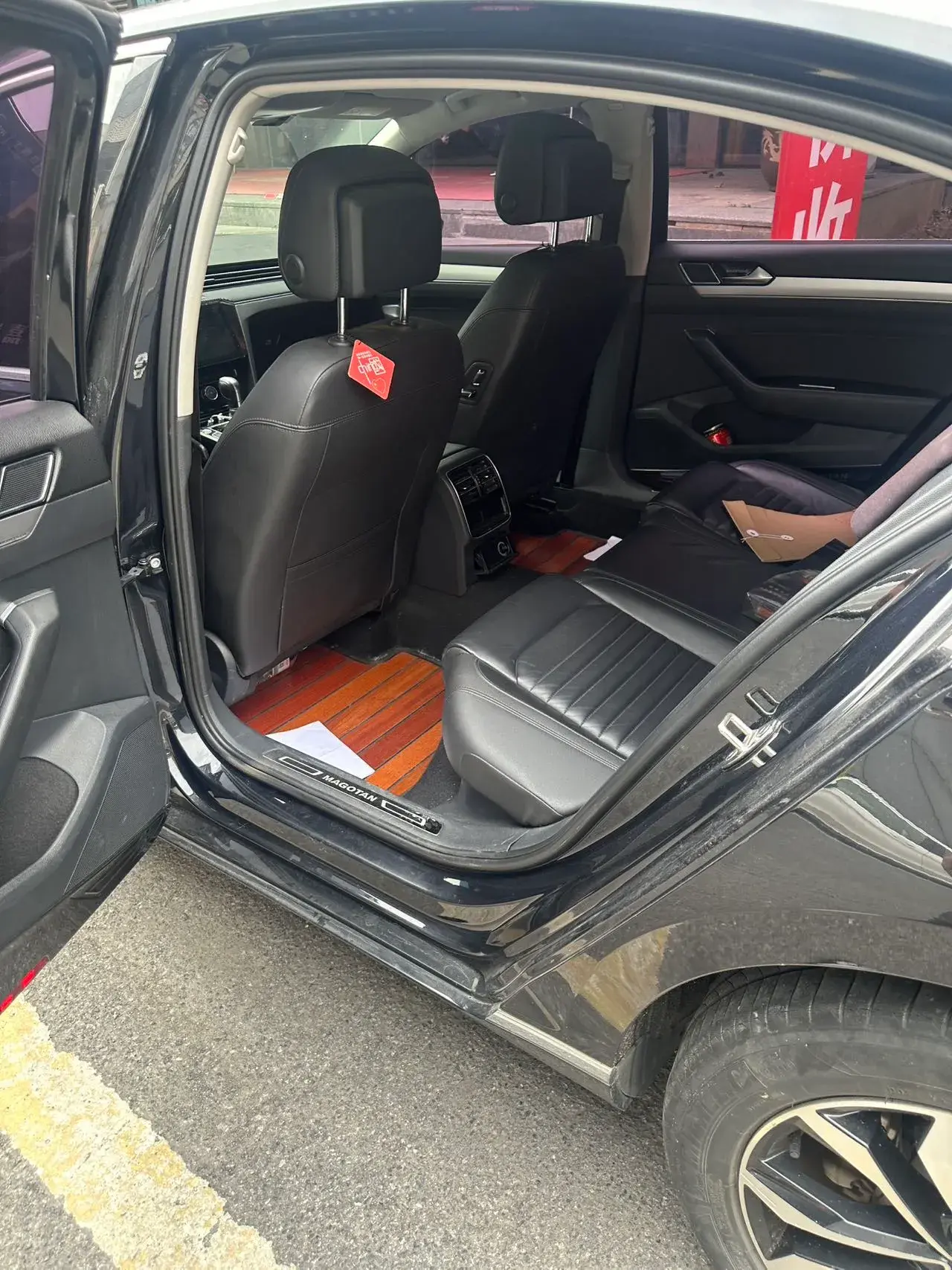 2018 VOLKSWAGEN MAGOTAN thumbnail 3