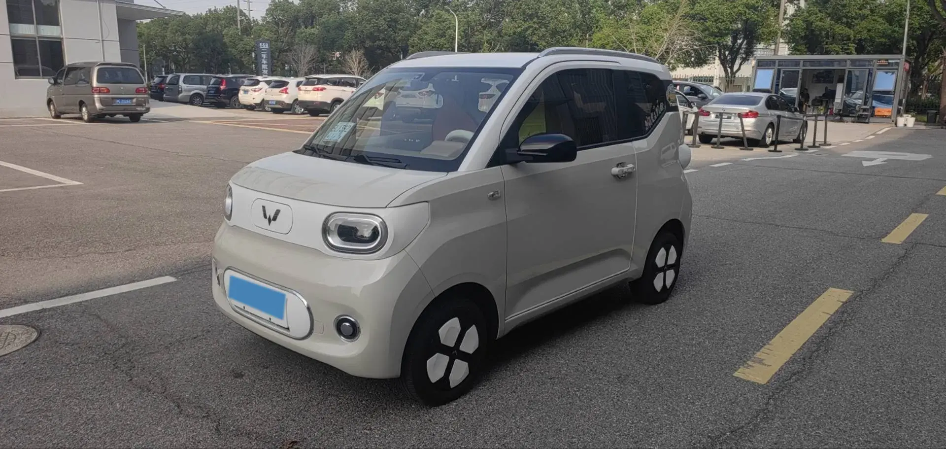 2024 WULING HONGGUANG view 1