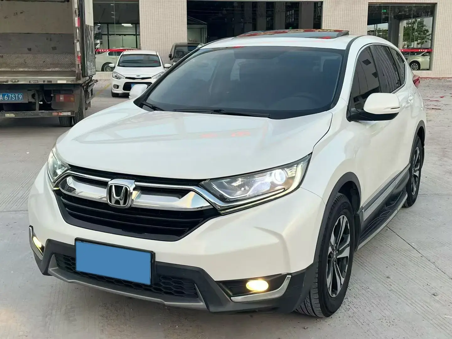 2019 HONDA CR-V view 1