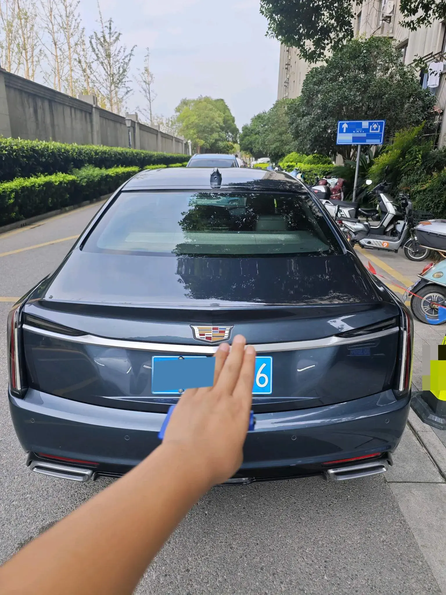 2023 CADILLAC CT6 thumbnail 3