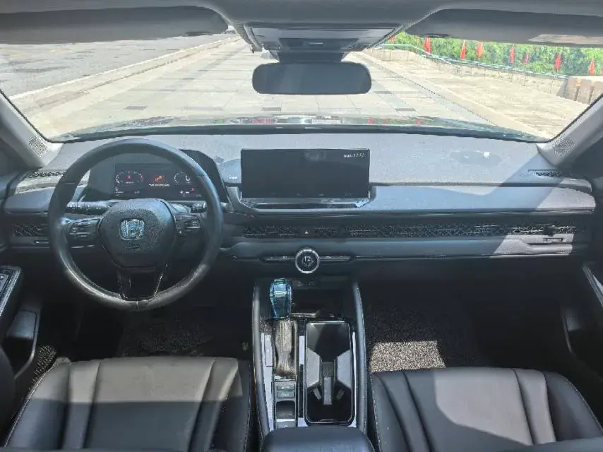 2023 HONDA ACCORD thumbnail 4