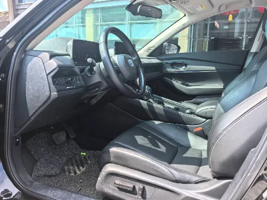 2023 HONDA ACCORD thumbnail 3