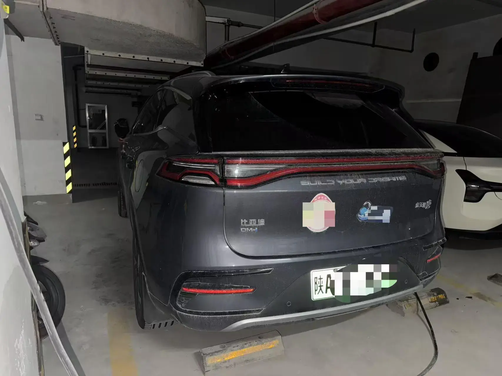 2023 BYD TANG thumbnail 2