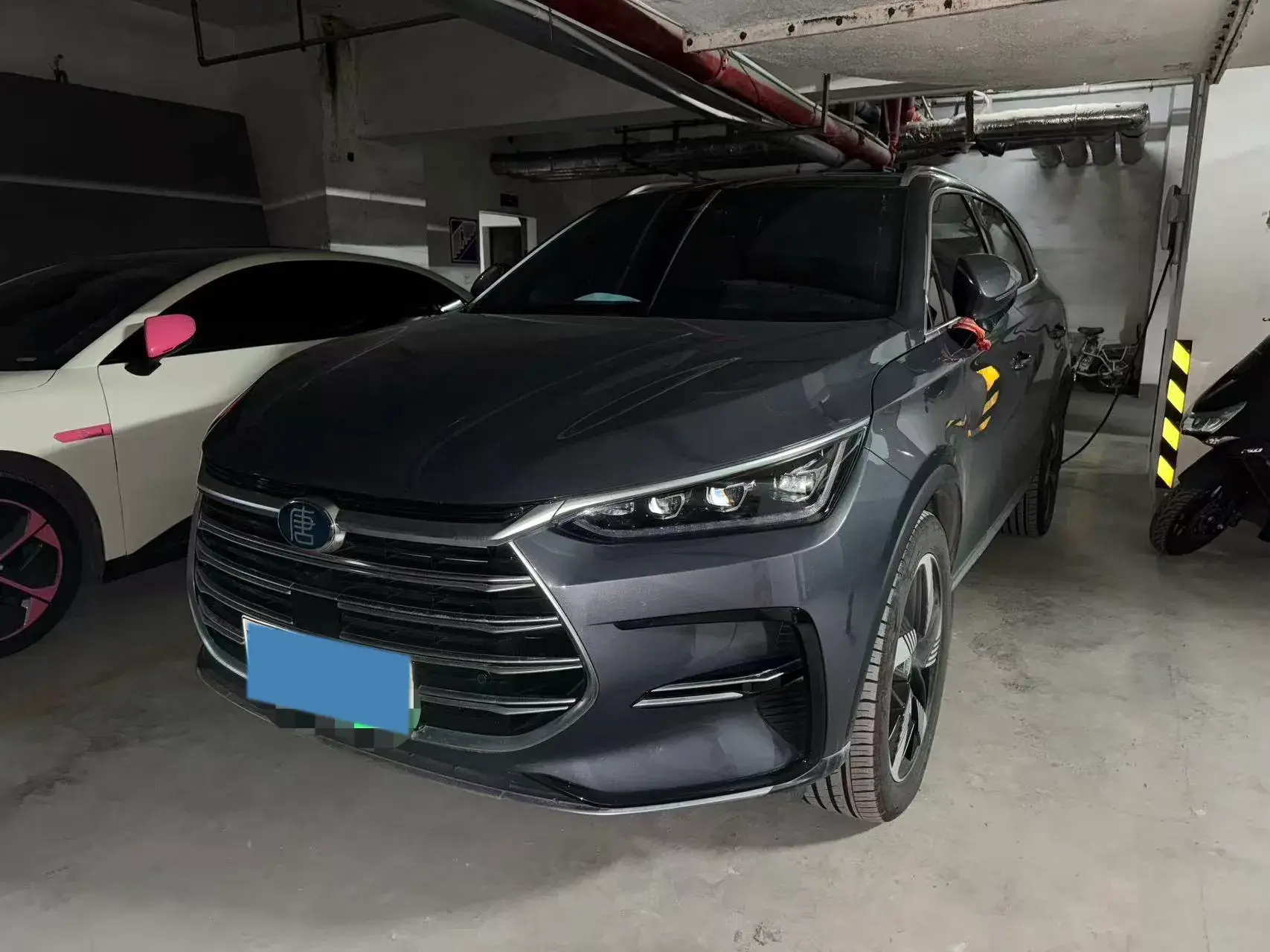 2023 BYD TANG view 1
