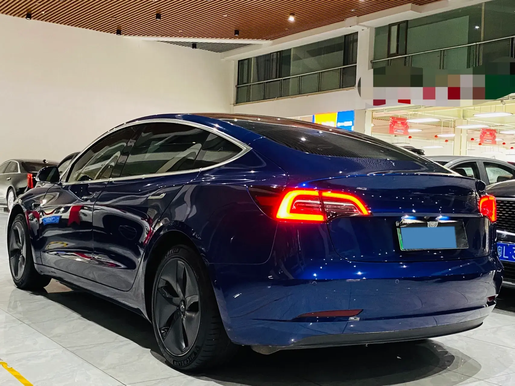 2019 TESLA MODEL thumbnail 4