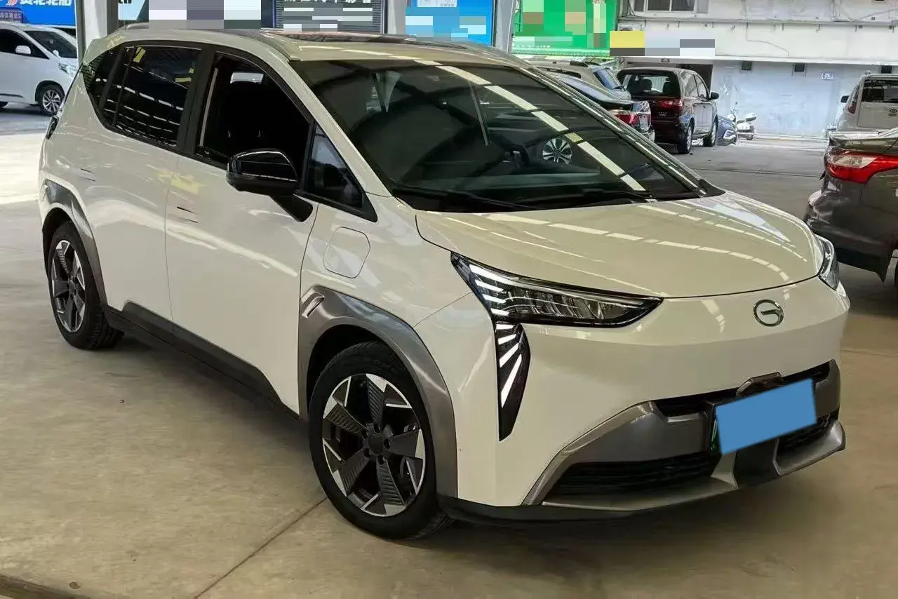 2022 AION Y thumbnail 3