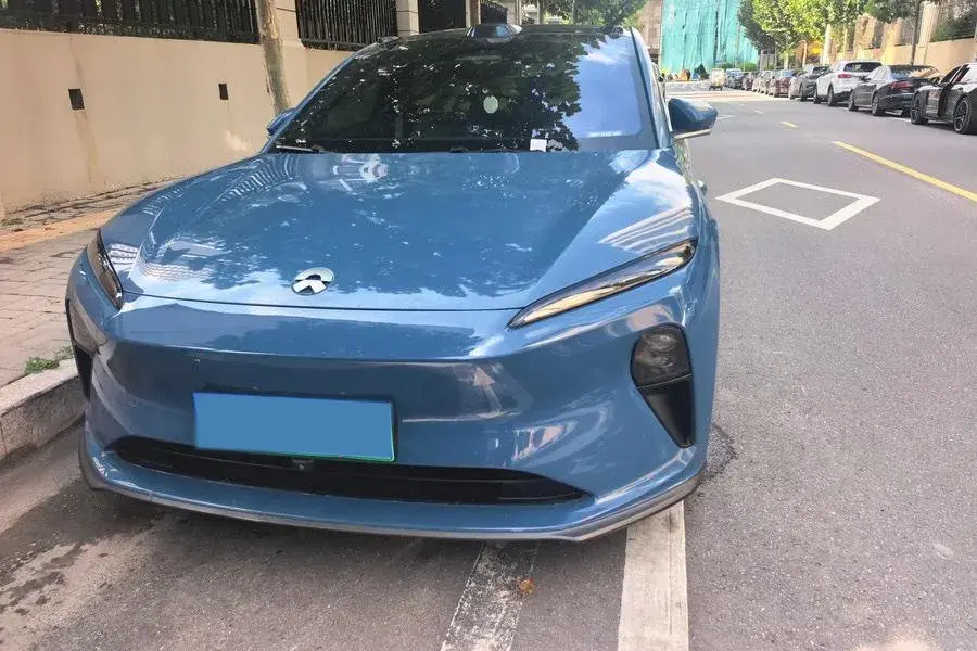 2022 NIO ET5 thumbnail 2