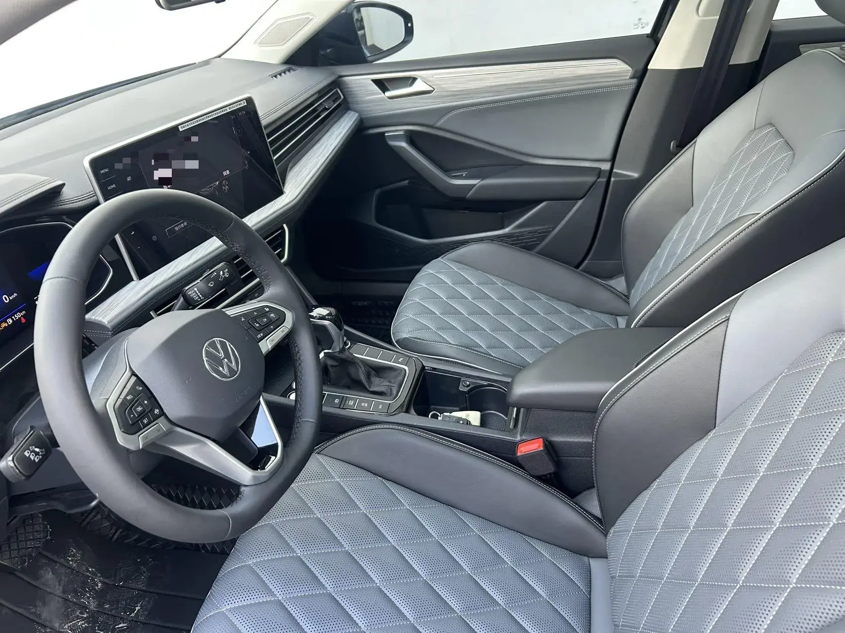 2023 VOLKSWAGEN SAGITAR thumbnail 2