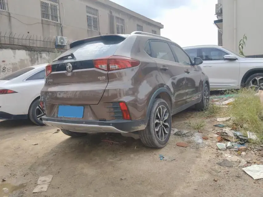 2017 MG GS thumbnail 4