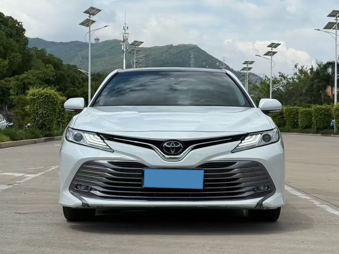 2019 TOYOTA CAMRY thumbnail 2