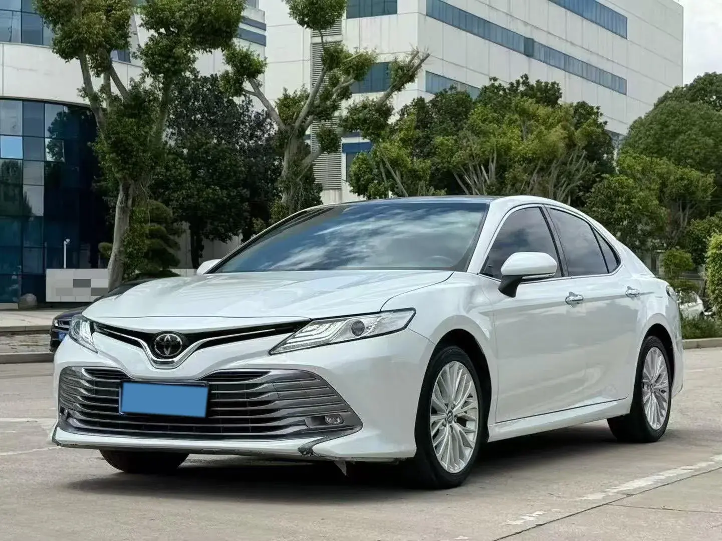 2019 TOYOTA CAMRY view 1