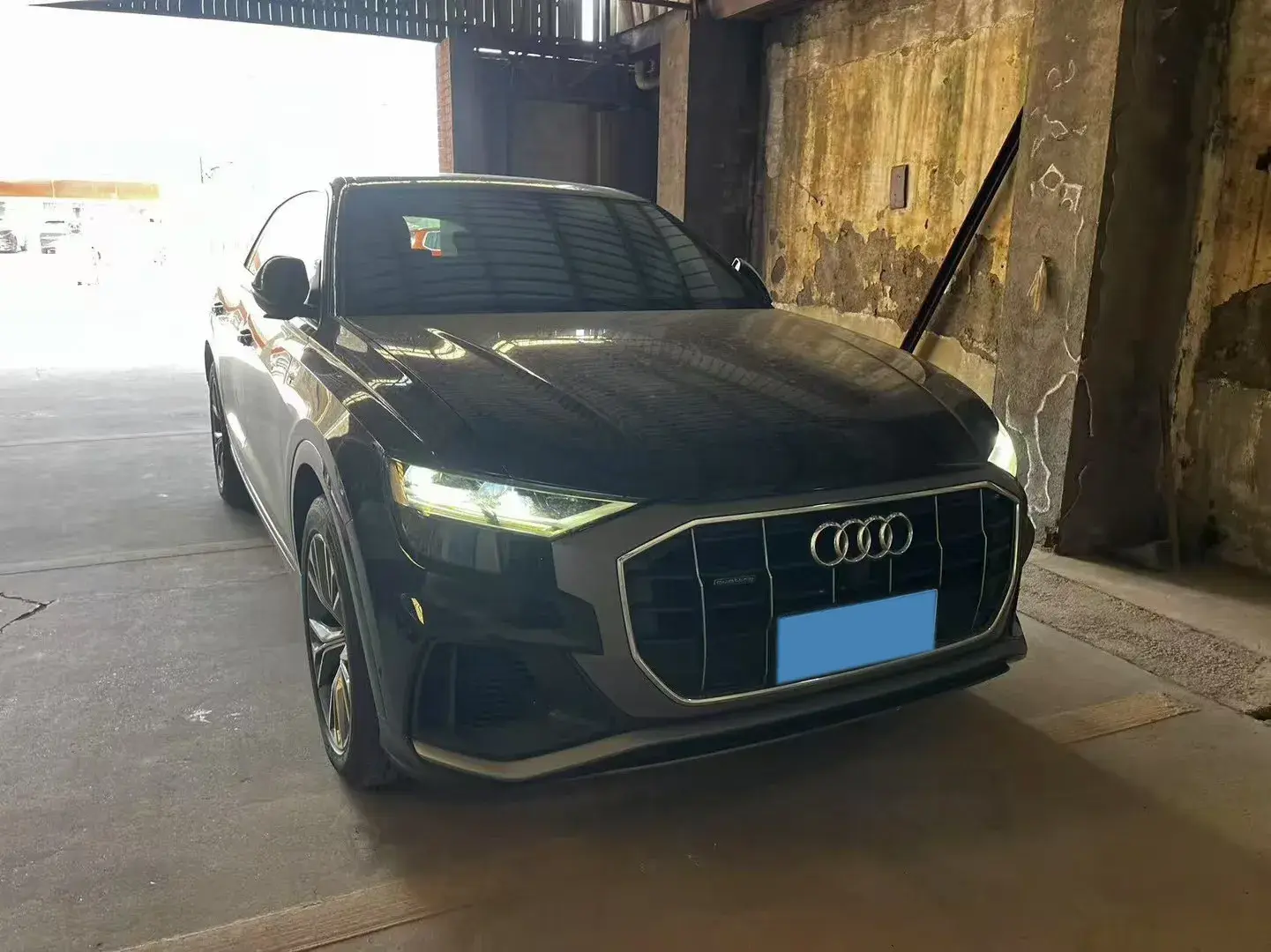 2021 AUDI Q8 thumbnail 2