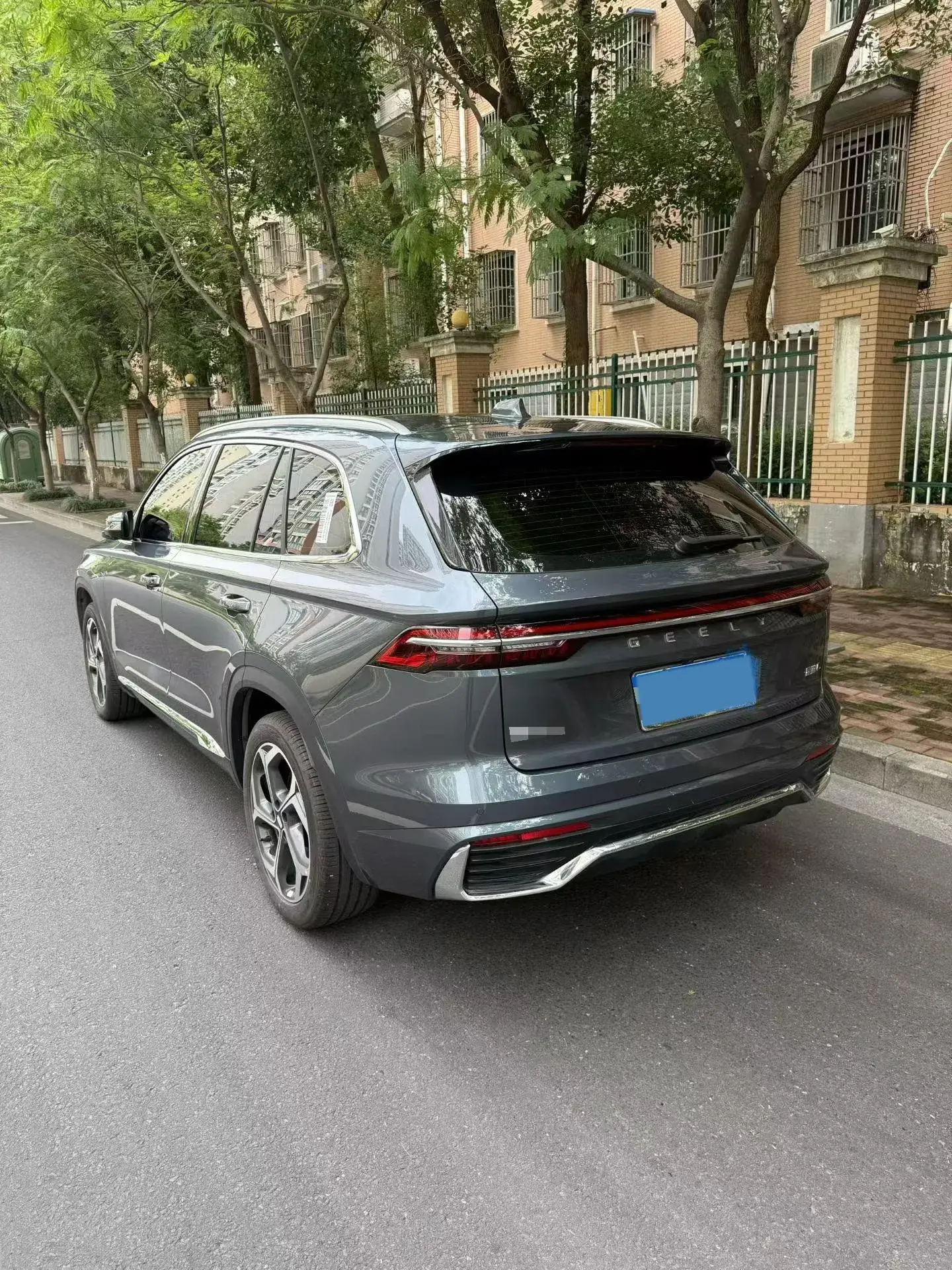 2024 GEELY MONJARO thumbnail 3