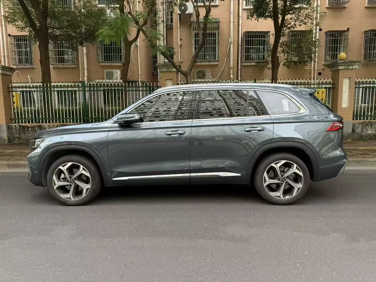 2024 GEELY MONJARO thumbnail 4