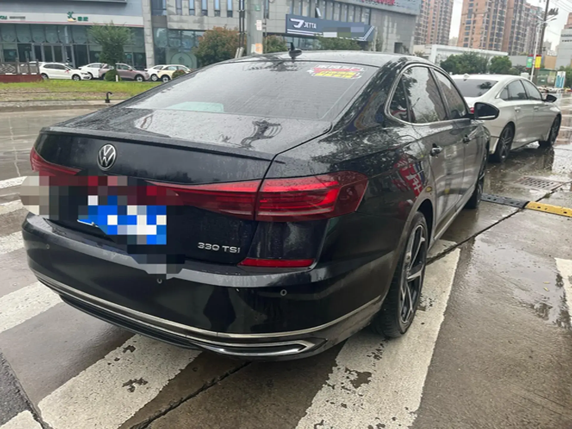 2023 VOLKSWAGEN PASSAT thumbnail 4