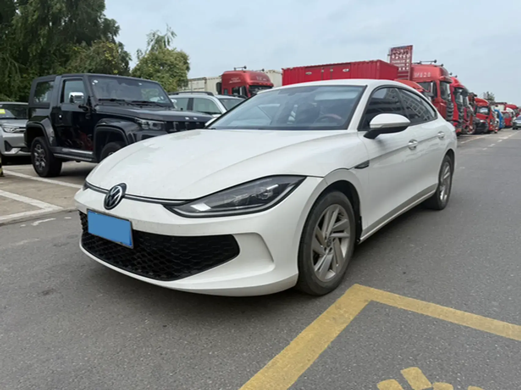 2022 VOLKSWAGEN LAMANDO view 1