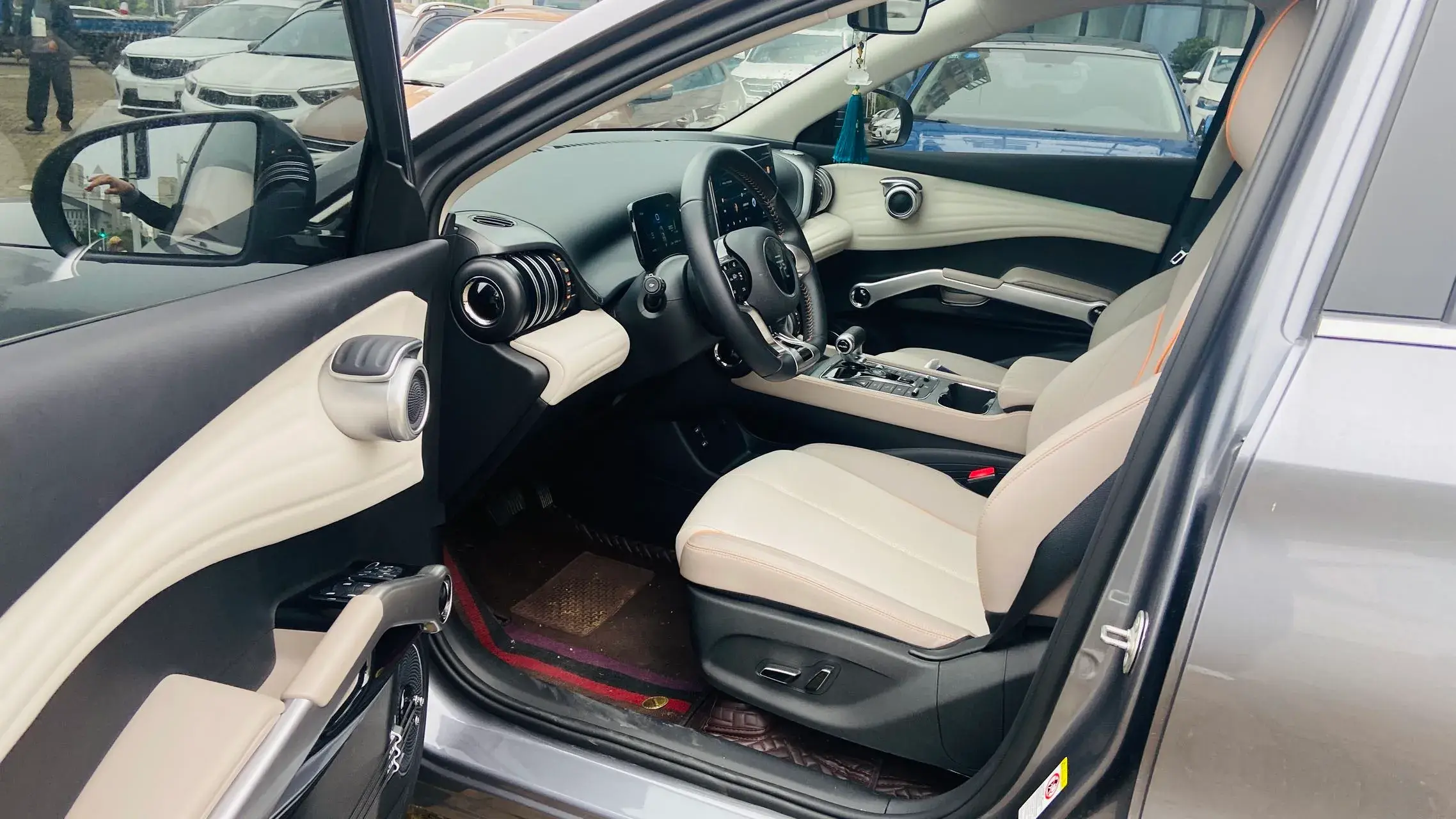 2023 BYD YUAN thumbnail 4