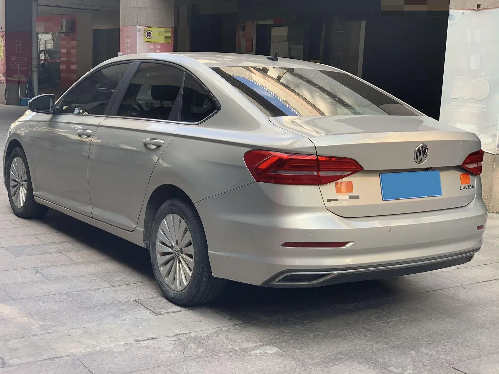 2018 VOLKSWAGEN LAVIDA thumbnail 4