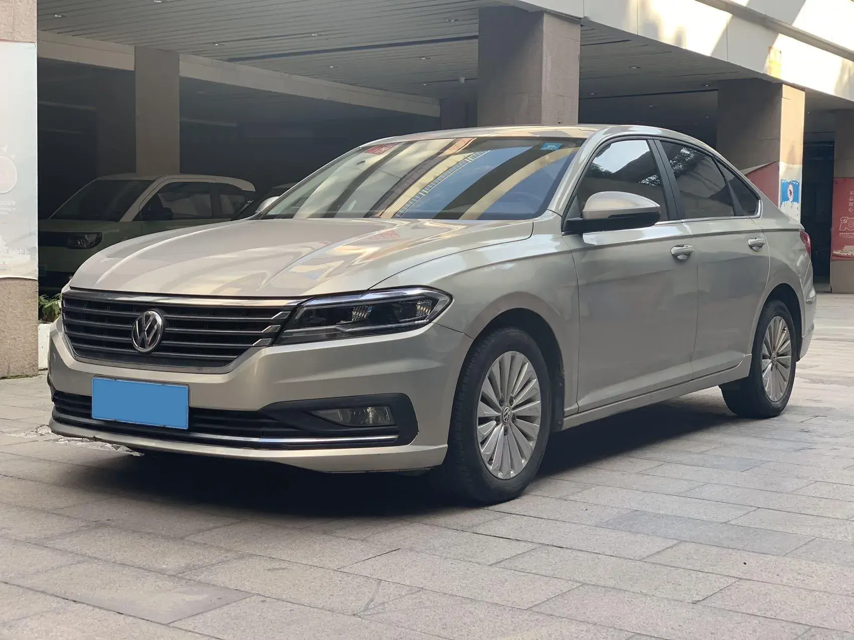 2018 VOLKSWAGEN LAVIDA view 1