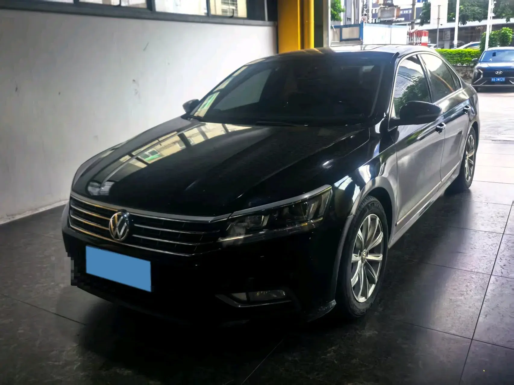 2017 VOLKSWAGEN PASSAT view 1